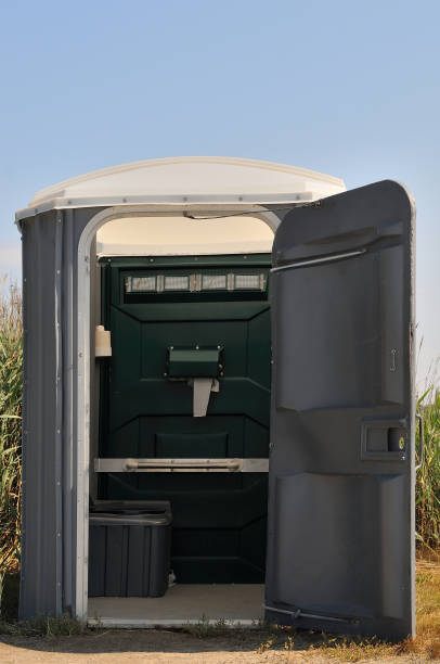 Portable Toilet Options We Offer in Kenwood Estates, FL